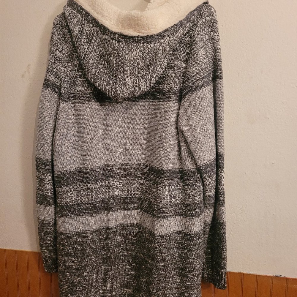 Cardigan - Picture 2 of 2